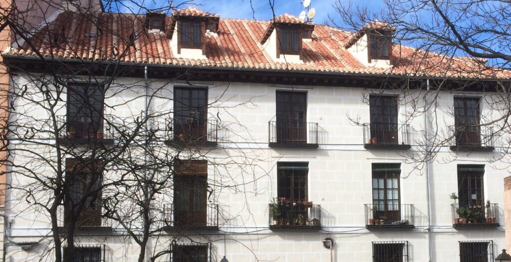 Edificio histórico restaurado por Luxor Espacios en Madrid