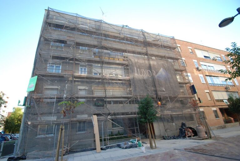 Aislamiento de edificios en Madrid Aislamiento de edificios en Madrid – Ayudas aislamiento térmico viviendas 2026 Madrid